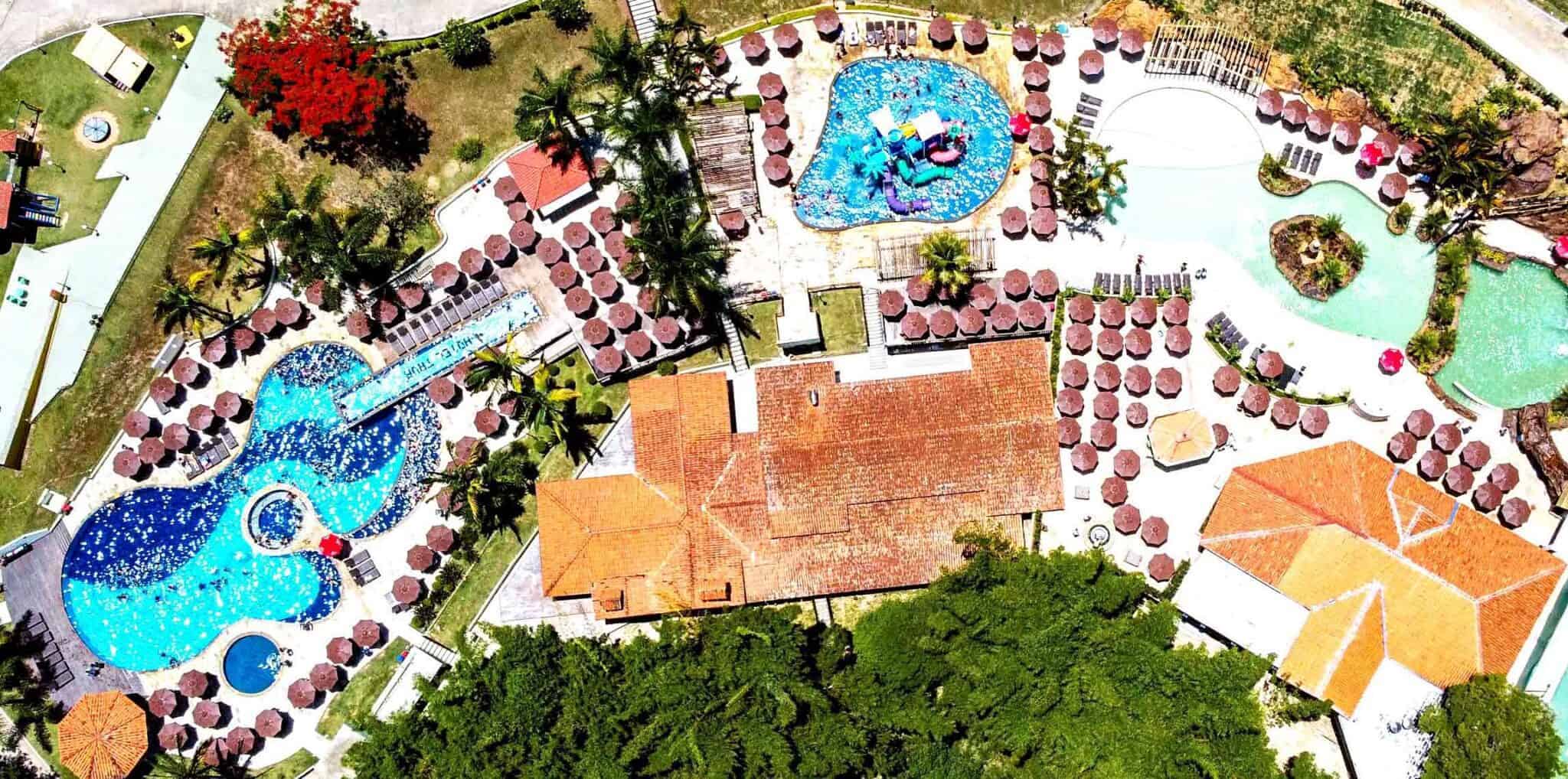 Piscinas externas do Tauá Resort Caeté.