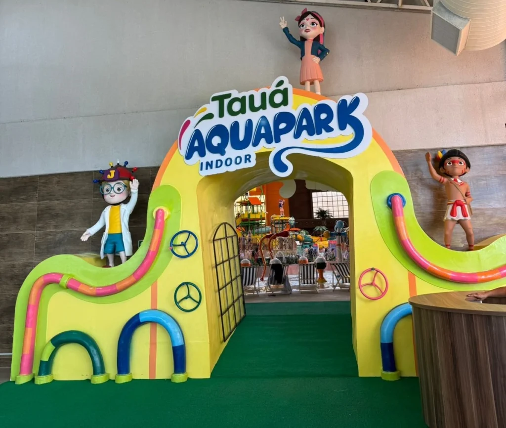 Portal de entrada para o Tauá Aquapark Indoor Alexânia.